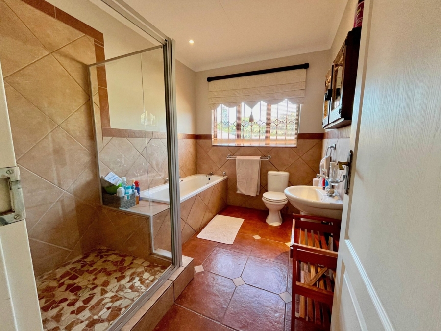 3 Bedroom Property for Sale in Safari Gardens North West